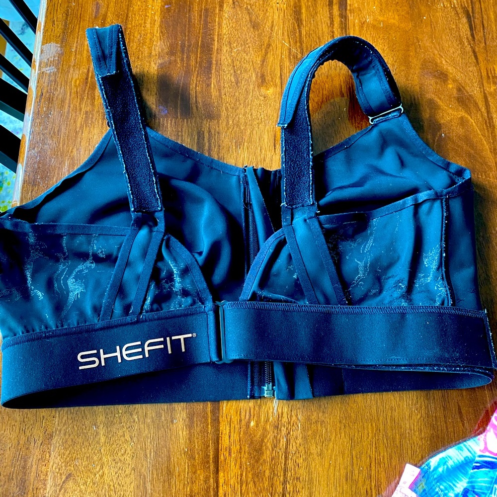 Shefit sports bra black